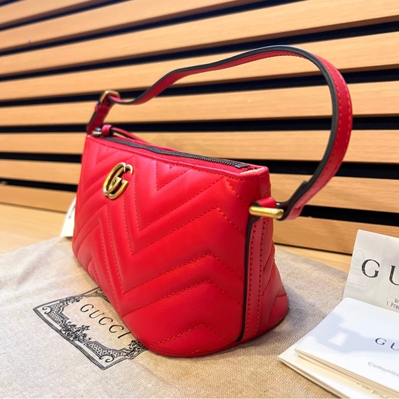 Gucci bright red 739166 Gg marmont 2 Lion trap shoulder bag - Picture 3 of 13
